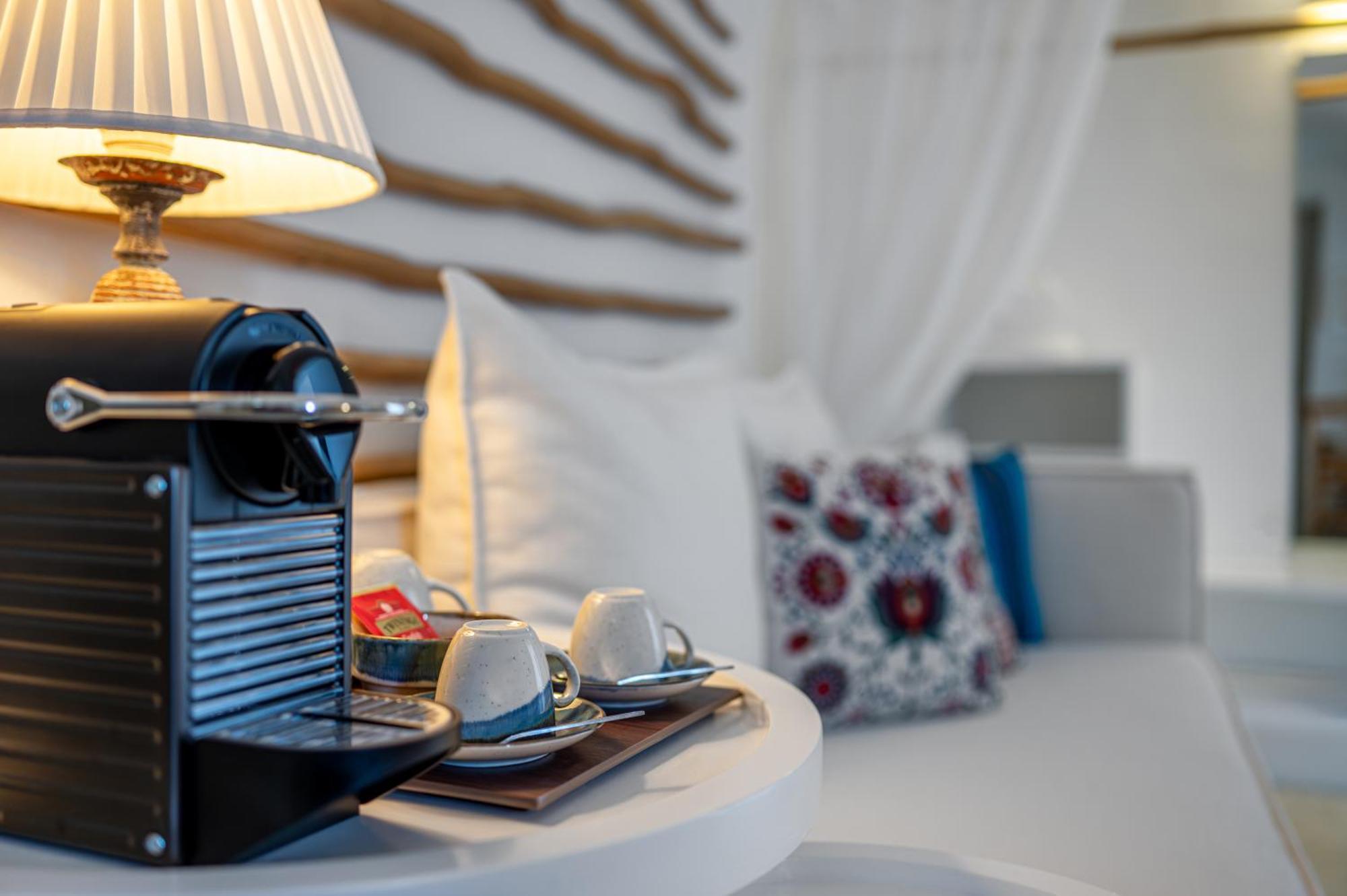 Iconic Santorini, A Boutique Cave Hotel By Sandglass Імеровіглі Номер фото